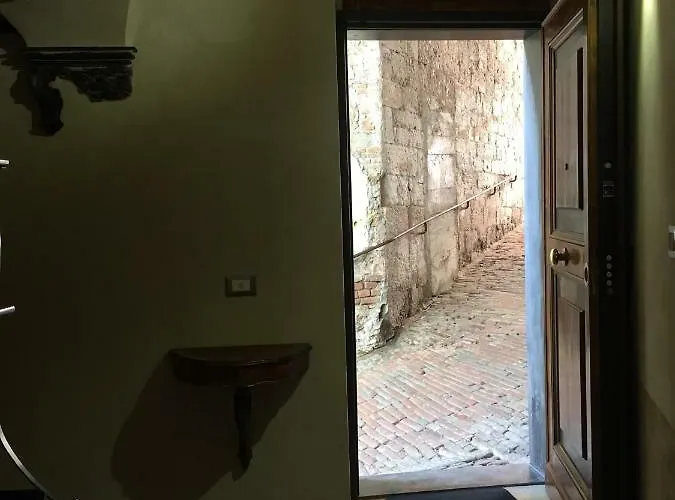 Lovingenoa - Antico Convento Janov